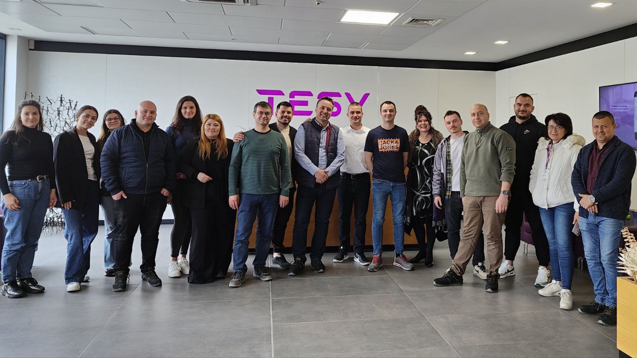 Практическа сесия с участници от Tesy